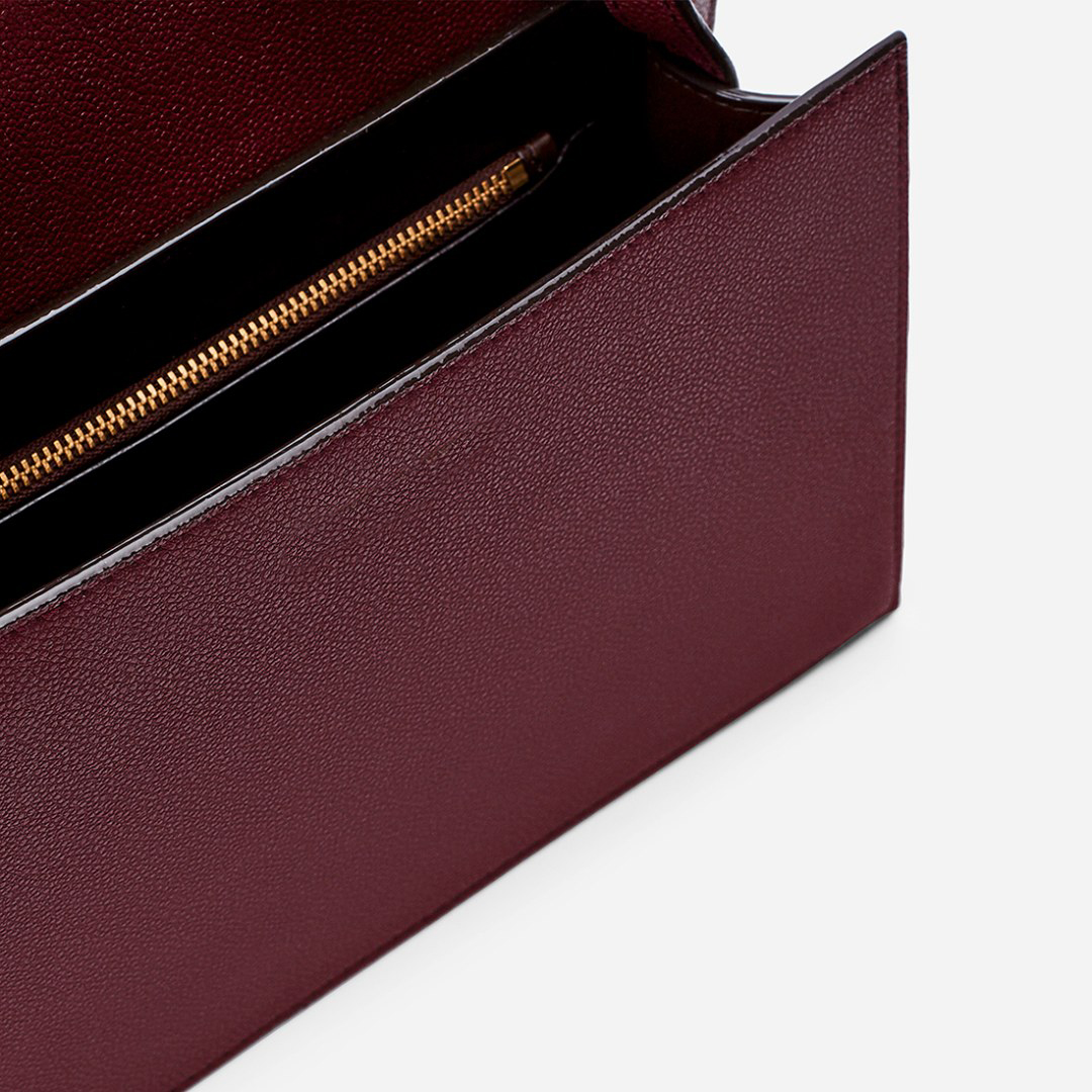 tote bags in burgundy color