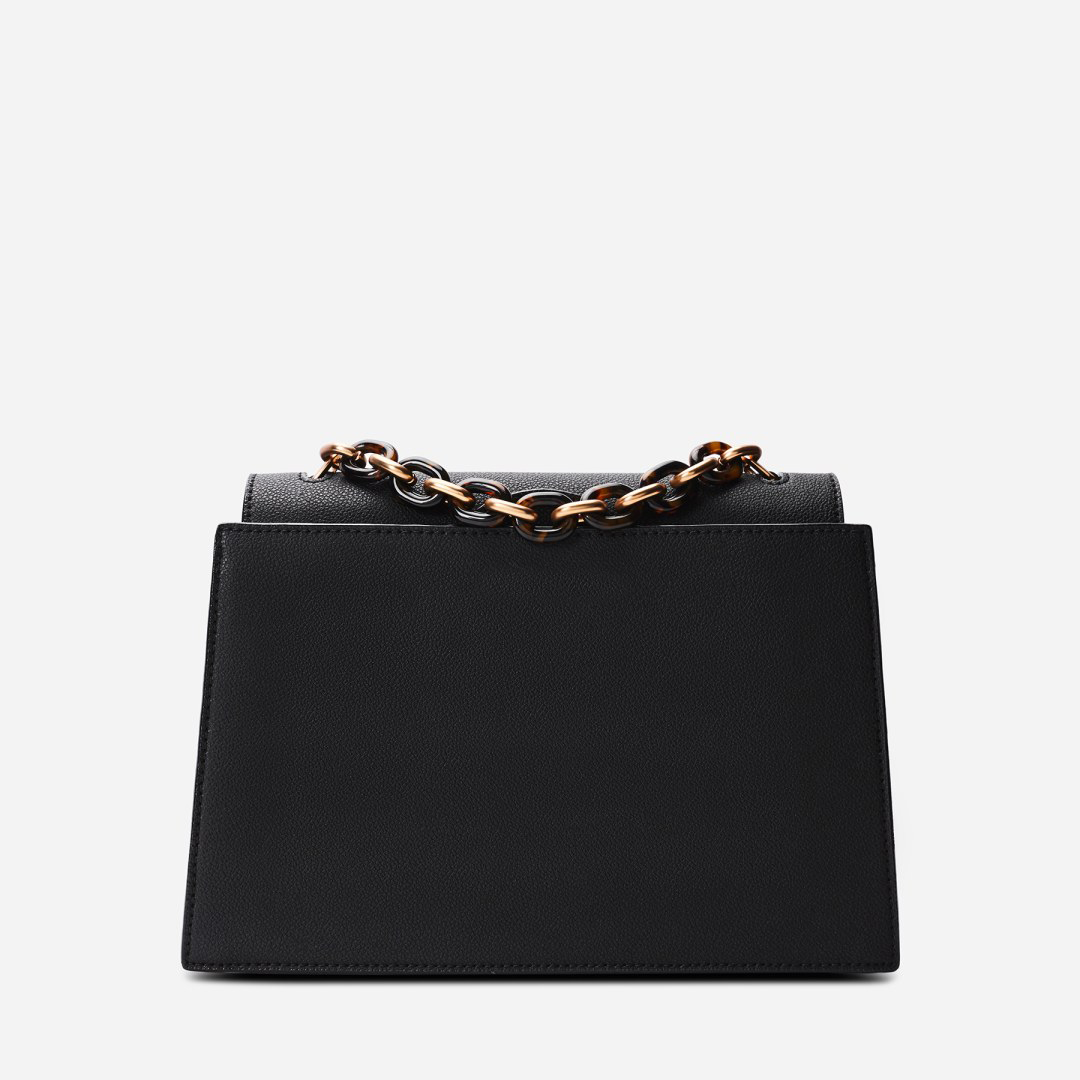 Handbags in burgundy color