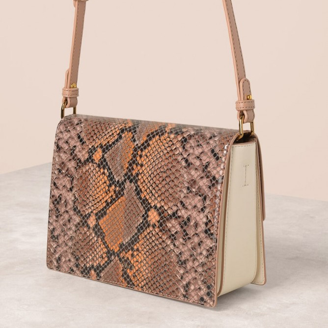 shoulder bags with turn lock
