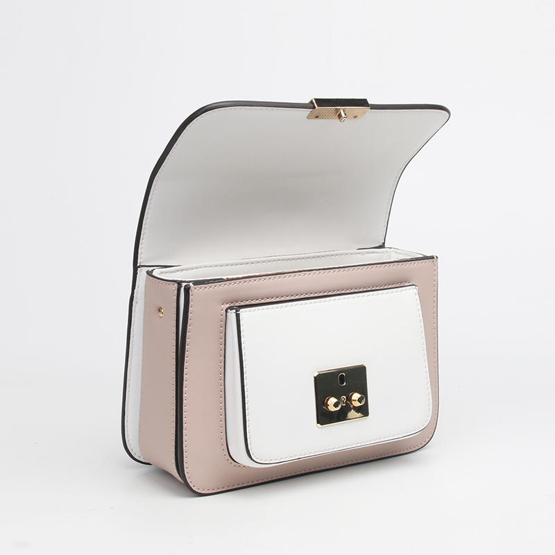 shoulder bag with many pockets