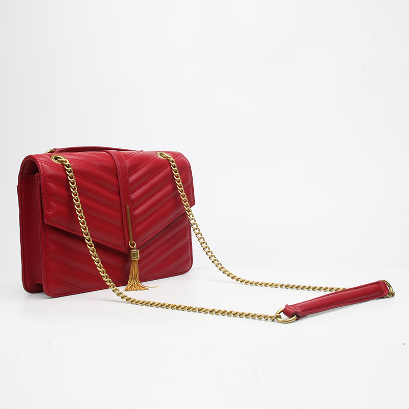 quilted chain strap purse