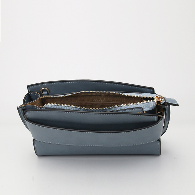 detachable strap crossbody bag