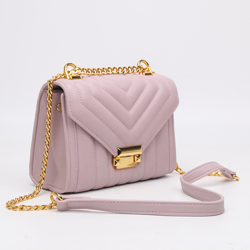 versse quilted shoulder bag