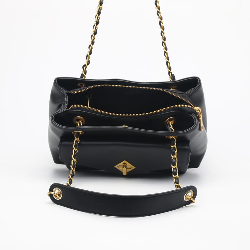 zip pockets shoulder tote