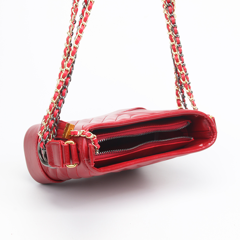 Latest chain shoulder bag