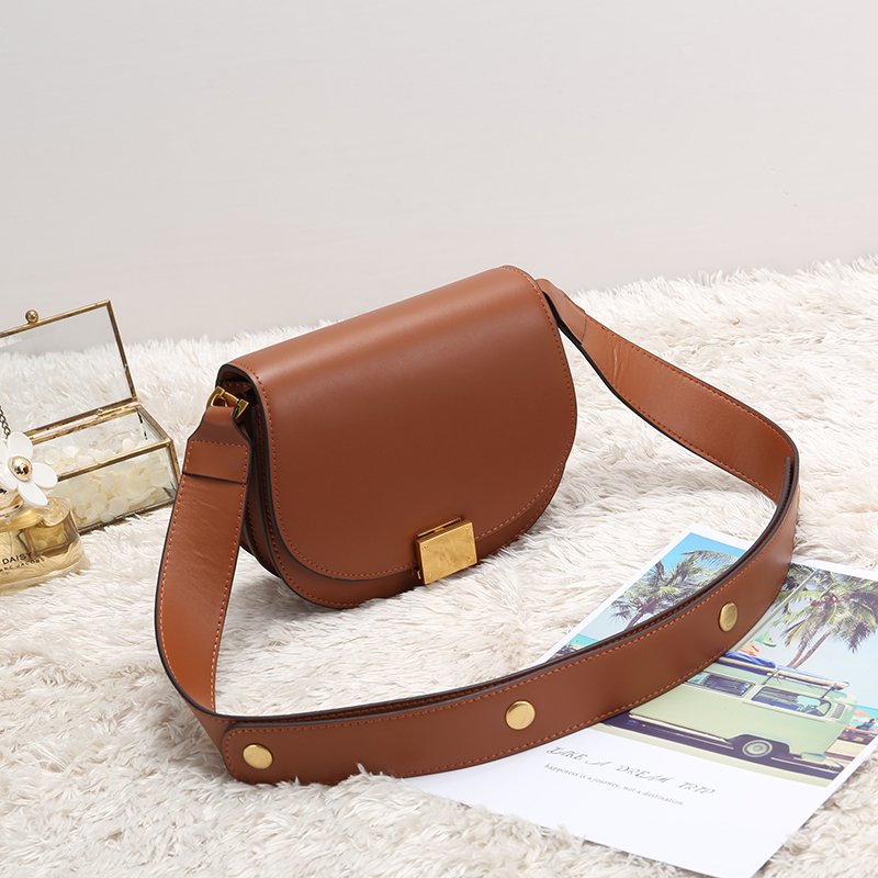 brown leather saddle bag women