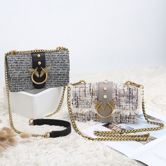Tweed chain shoulder bag