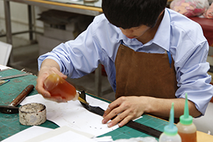 The making process for a fashion handbag